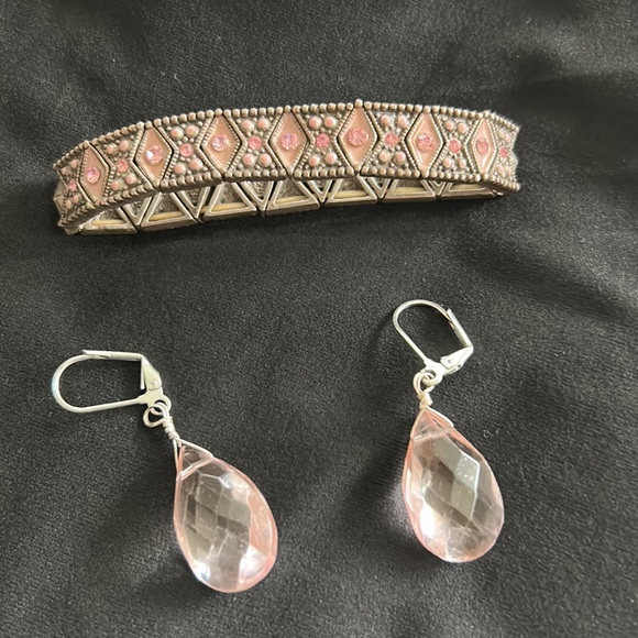 Pink Accent Earrings & Bracelet - Picture 5 of 7